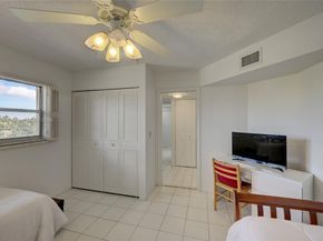 3654 Via Poinciana 502, Lake Worth FL 33467