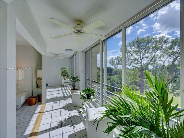 3654 Via Poinciana 502, Lake Worth FL 33467