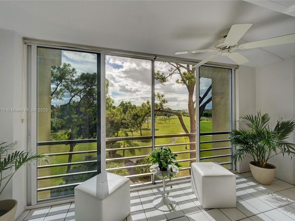 3654 Via Poinciana 502, Lake Worth FL 33467