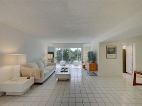 3654 Via Poinciana 502, Lake Worth FL 33467