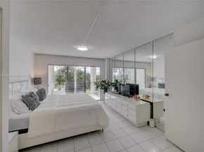 3654 Via Poinciana 502, Lake Worth FL 33467