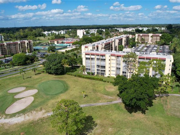 3654 Via Poinciana 502, Lake Worth FL 33467