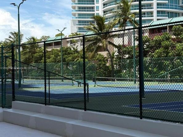 2333 Brickell Ave 2607, Miami FL 33129