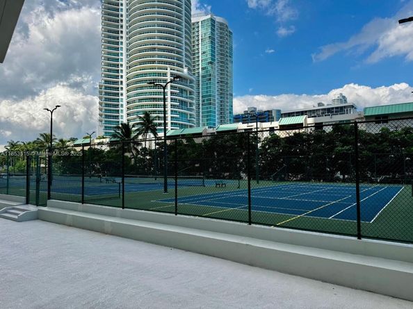 2333 Brickell Ave 2607, Miami FL 33129