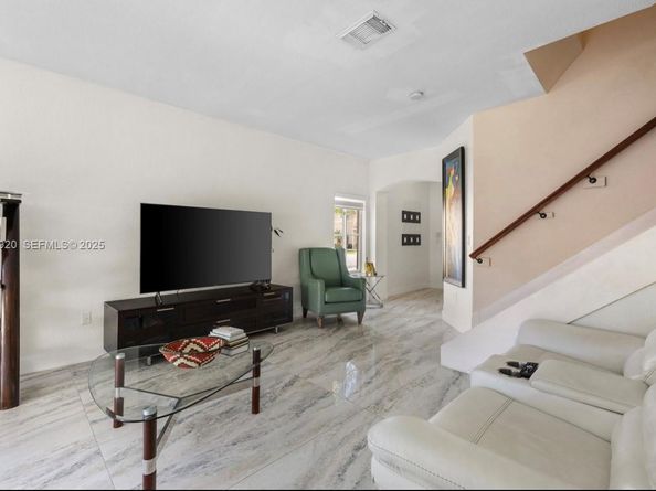 8362 NW 107th Ct 724, Doral FL 33178