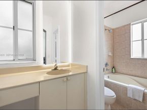 8362 NW 107th Ct 724, Doral FL 33178