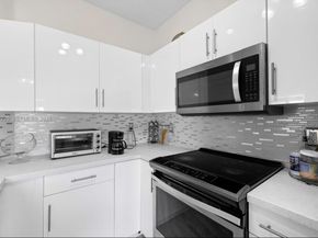 8362 NW 107th Ct 724, Doral FL 33178