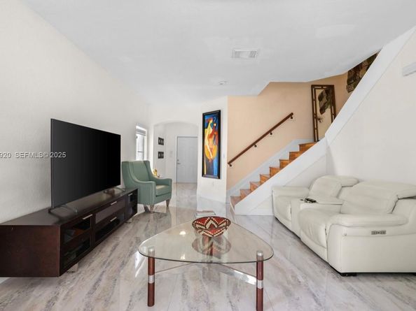 8362 NW 107th Ct 724, Doral FL 33178