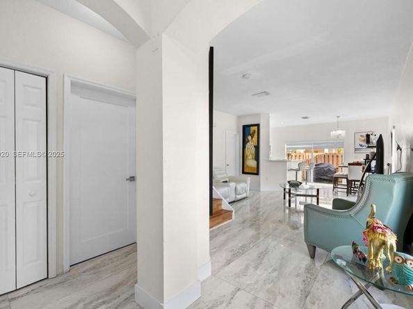 8362 NW 107th Ct 724, Doral FL 33178