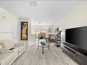 8362 NW 107th Ct 724, Doral FL 33178