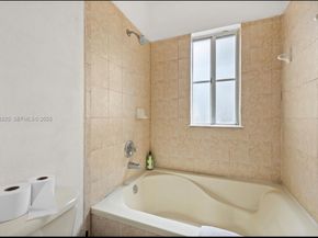 8362 NW 107th Ct 724, Doral FL 33178