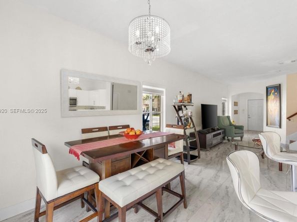 8362 NW 107th Ct 724, Doral FL 33178