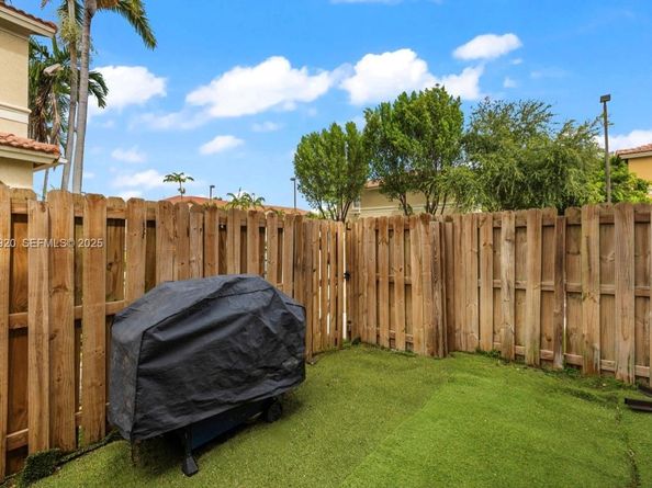 8362 NW 107th Ct 724, Doral FL 33178