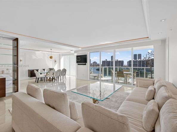 3201 NE 183rd St 1405, Aventura FL 33160