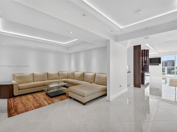 3201 NE 183rd St 1405, Aventura FL 33160