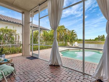 3060 SW 195th Ter