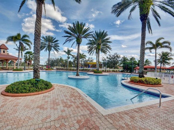 3060 SW 195th Ter, Miramar FL 33029