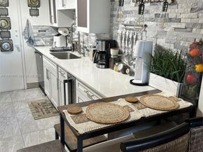 800 NE 195th St 409, Miami FL 33179