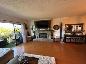 800 NE 195th St 409, Miami FL 33179