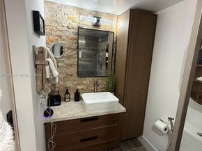 800 NE 195th St 409, Miami FL 33179