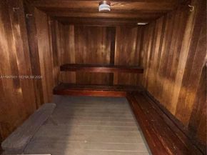 800 NE 195th St 409, Miami FL 33179