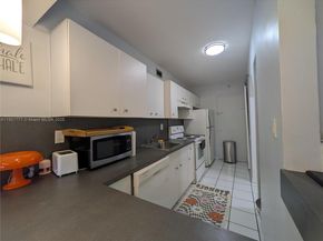 100 Lincoln Rd 904, Miami Beach FL 33139