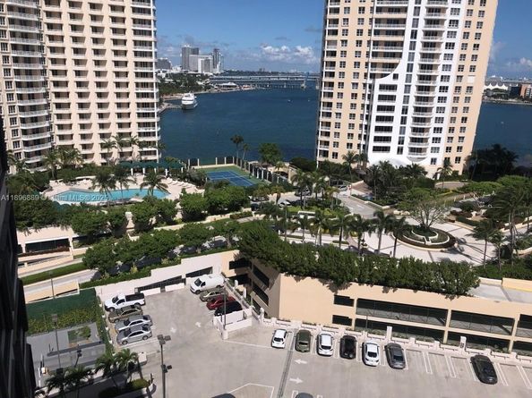 540 Brickell Key Dr 1706, Miami FL 33131