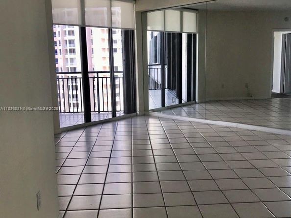 540 Brickell Key Dr 1706, Miami FL 33131