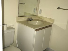 540 Brickell Key Dr 1706, Miami FL 33131