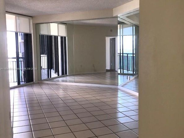 540 Brickell Key Dr 1706, Miami FL 33131