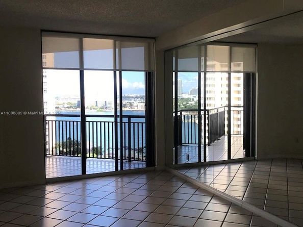 540 Brickell Key Dr 1706, Miami FL 33131