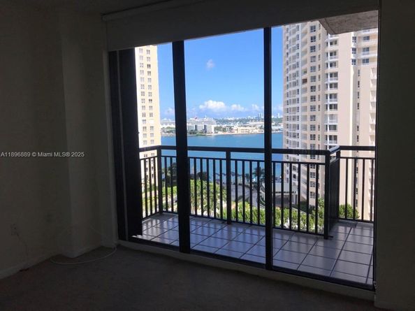 540 Brickell Key Dr 1706, Miami FL 33131