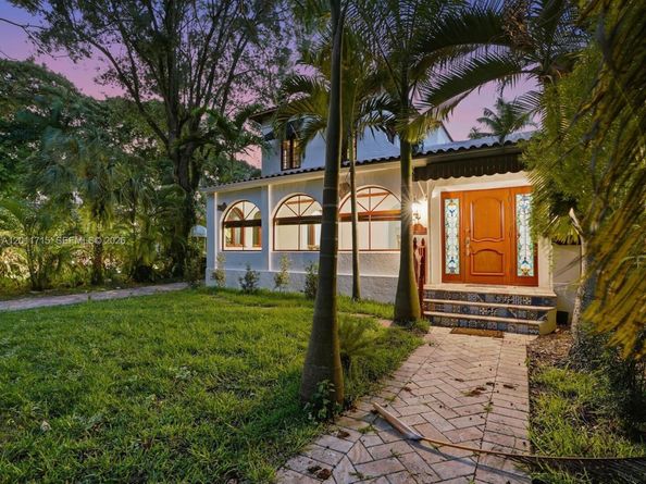 1137 Asturia Ave, Coral Gables FL 33134