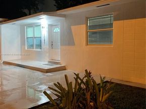 301 NW 34th St, Miami FL 33127