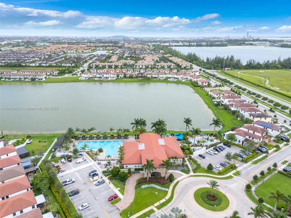 10547 W 34th Ct, Hialeah FL 33018