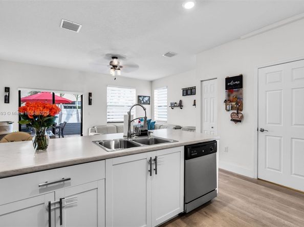 10547 W 34th Ct, Hialeah FL 33018