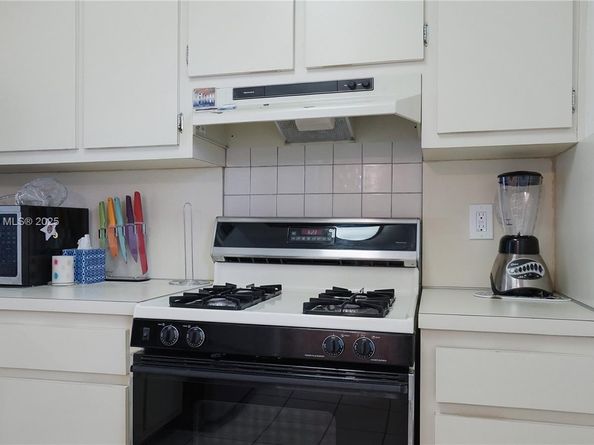 1033 Lenox Ave 304, Miami Beach FL 33139