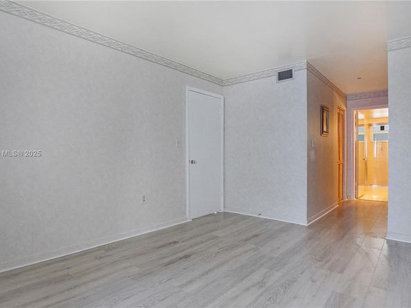 1033 Lenox Ave 304, Miami Beach FL 33139