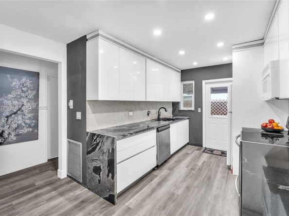 100 NW 123rd St, North Miami FL 33168