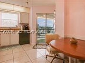 3959 Via Poinciana 605, Lake Worth FL 33467