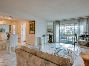 3959 Via Poinciana 605, Lake Worth FL 33467