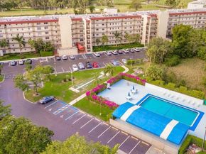 3959 Via Poinciana 605, Lake Worth FL 33467