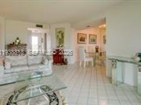 3959 Via Poinciana 605, Lake Worth FL 33467