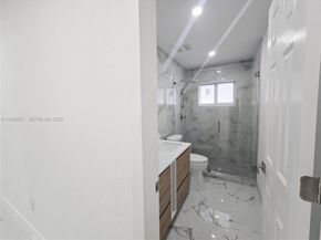 2530 NW 111th St, Miami FL 33167