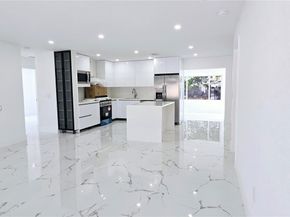 2530 NW 111th St, Miami FL 33167