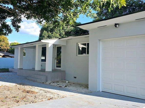 2530 NW 111th St, Miami FL 33167