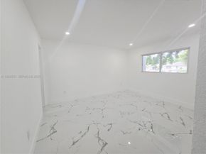 2530 NW 111th St, Miami FL 33167