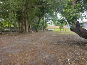 2530 NW 111th St, Miami FL 33167