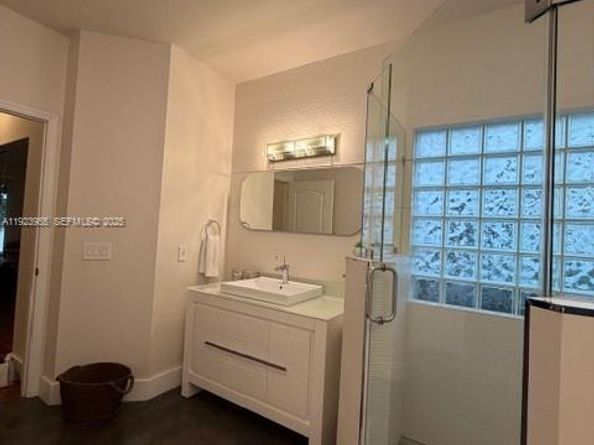 5907 NW 110th Ct, Doral FL 33178