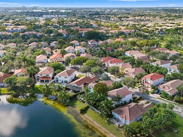 5907 NW 110th Ct, Doral FL 33178